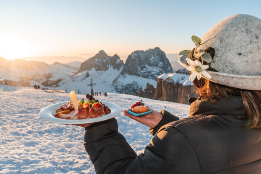 Media Catalog Product B I Big Ticket Image 690342d4053e9897955538 Cropped600 400